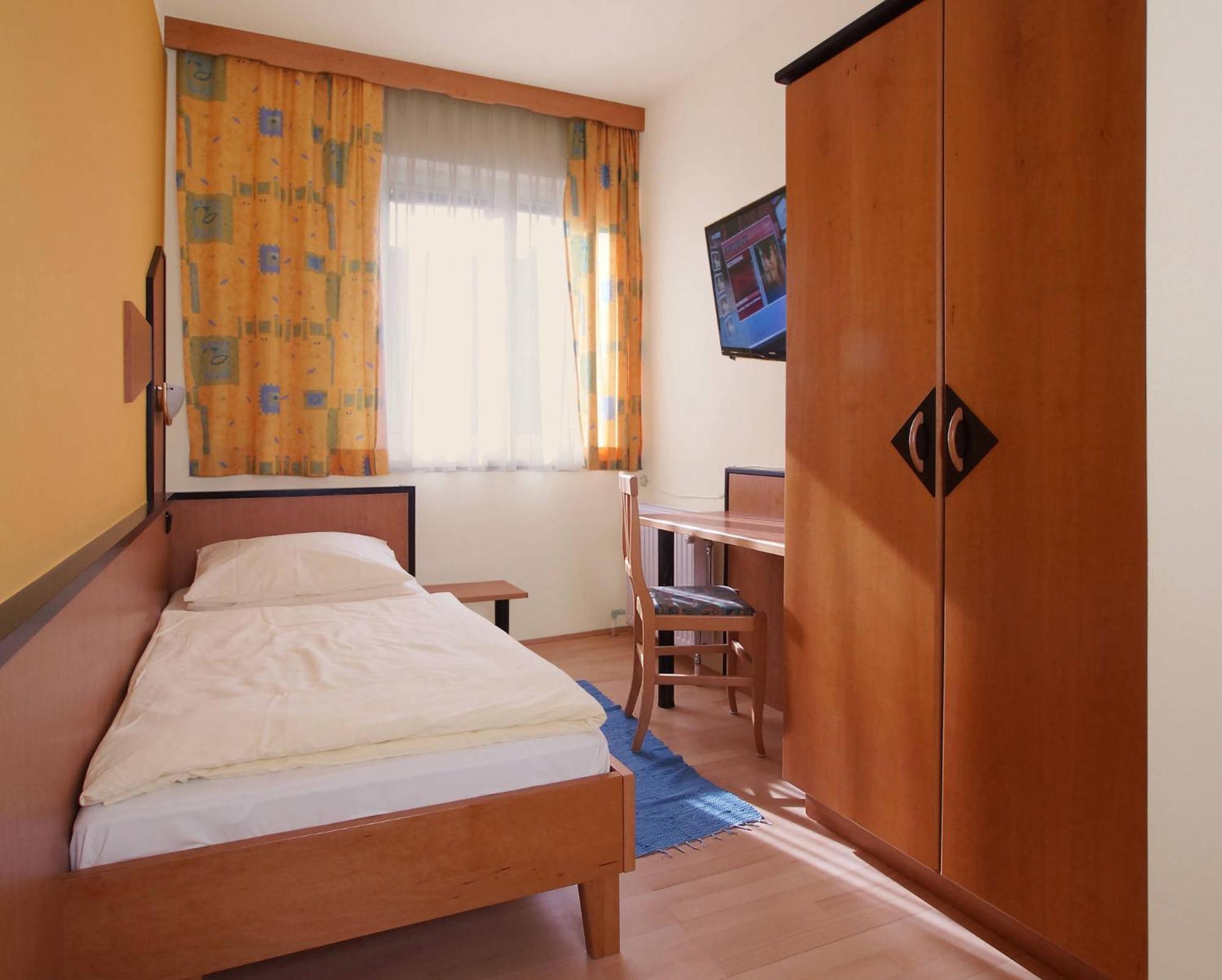 Cozy Rooms - U3 Hutteldorferstrasse Viena Habitación foto